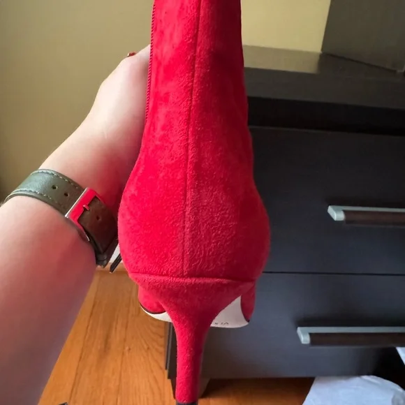 NIB Via Spiga Maggie Suede Ankle Bootie Red Size 10M - Picture 5 of 11